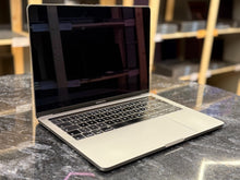 MacBook Pro A1989 13" (2019)