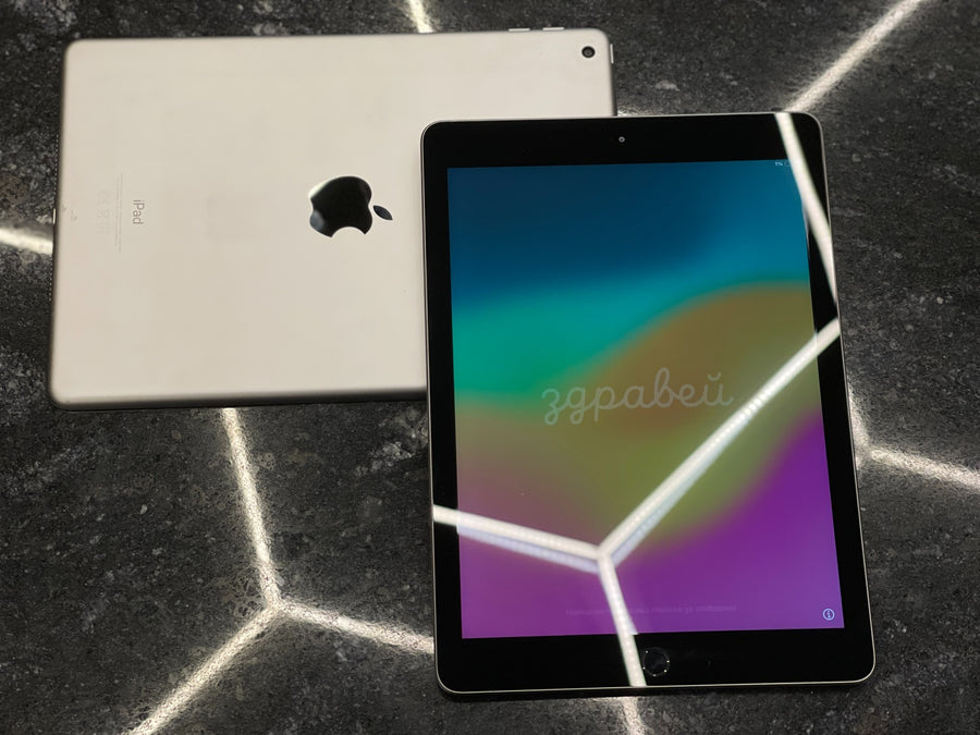 iPad 6th Gen 128GB with SIM(Silver)2018