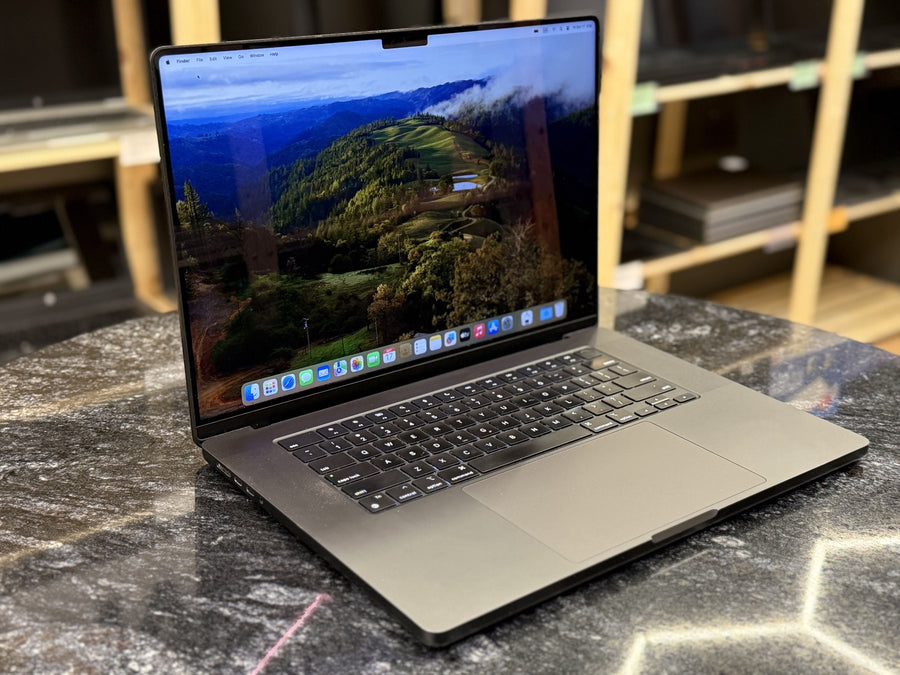 MacBook Pro M3 16" (2023)Midnight