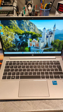 HP 430 G8